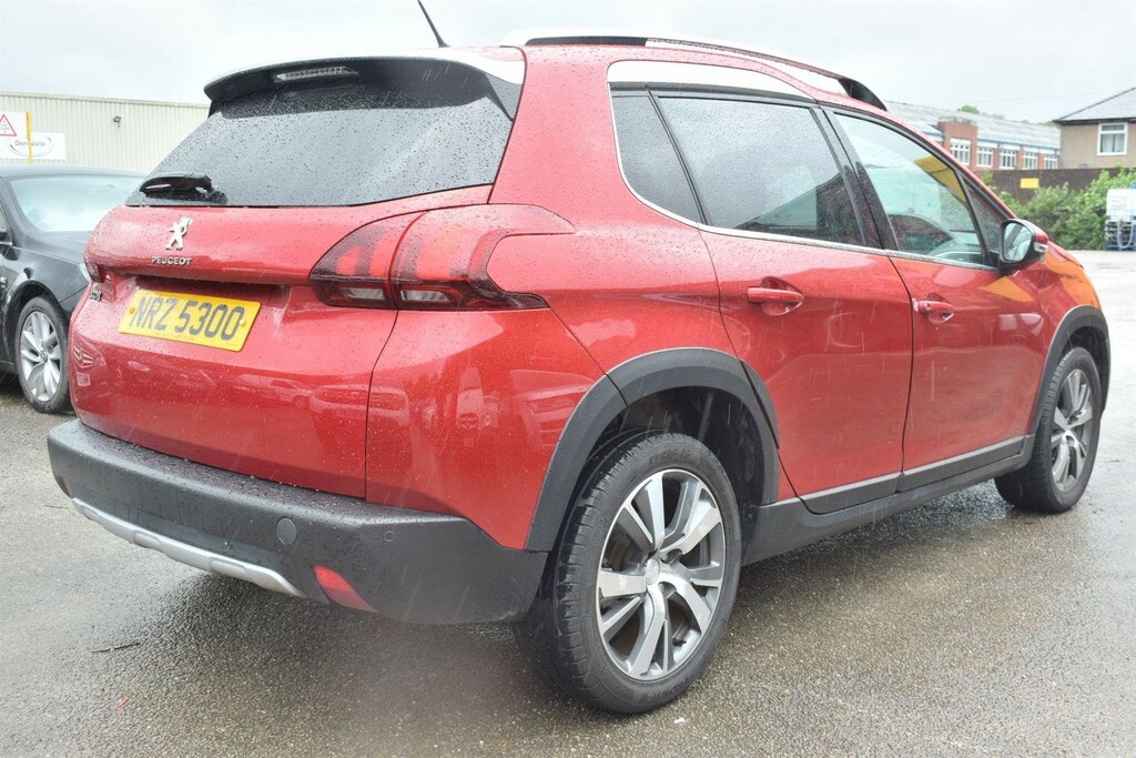 Peugeot 2008 1.2 Puretech Allure Eat Euro 6 Ss NRZ5300 Red #2