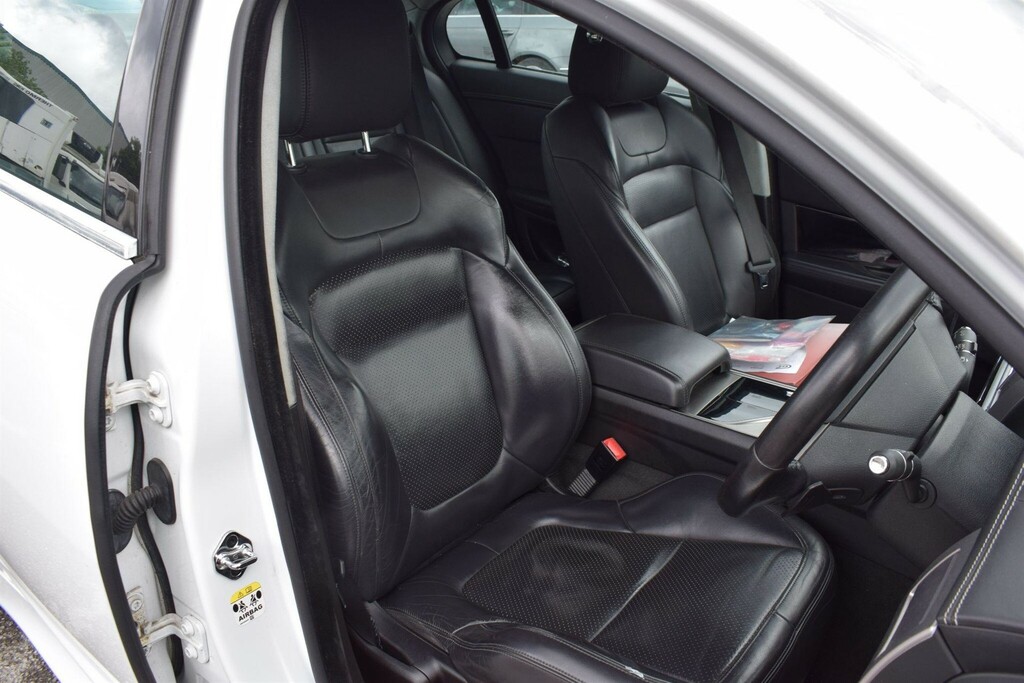 Jaguar XF 3L Premium Luxury Grey #30