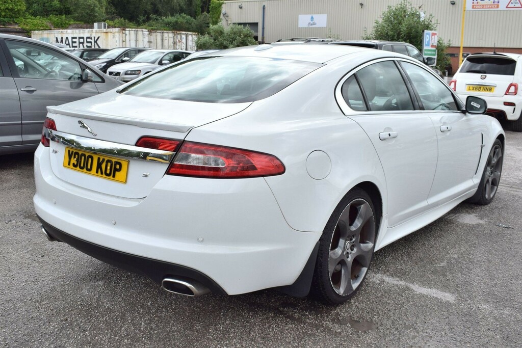 Jaguar XF Saloon White #2