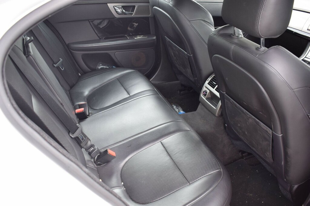 Jaguar XF 3L Premium Luxury Grey #28