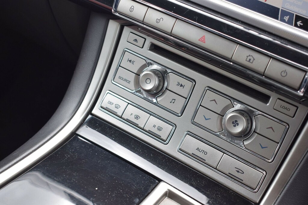 Jaguar XF 3L Premium Luxury Grey #34