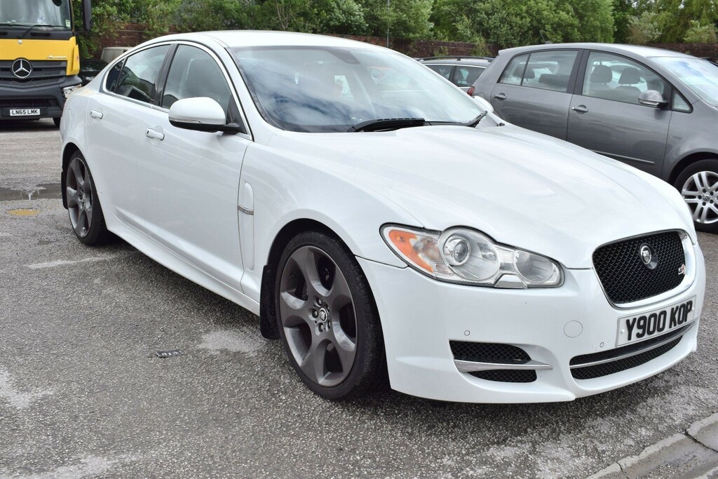 Jaguar XF Saloon White