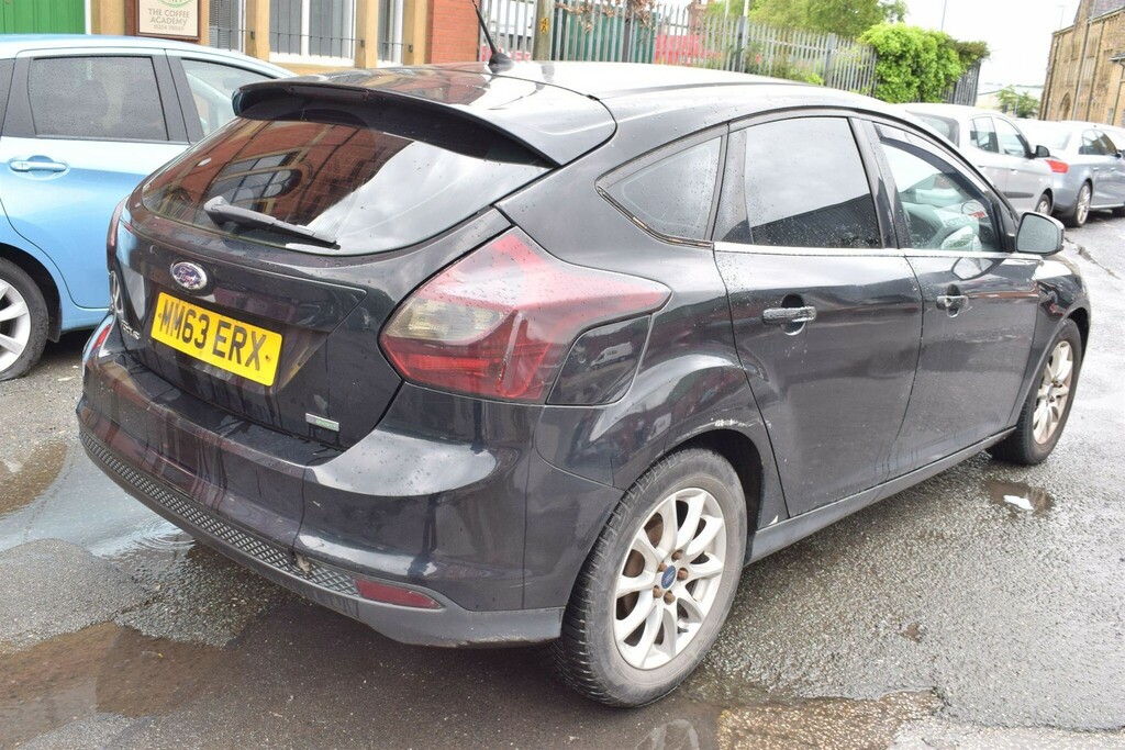 Ford Focus Hatchback 1.0T Ecoboost Titanium X Euro 6 Ss Blue #2