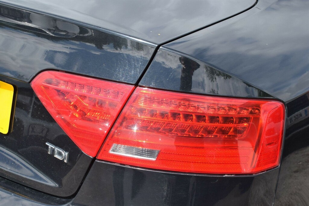 Audi A5 2.0 Tdi S Line Euro 5 Ss GL64XSZ Black #6