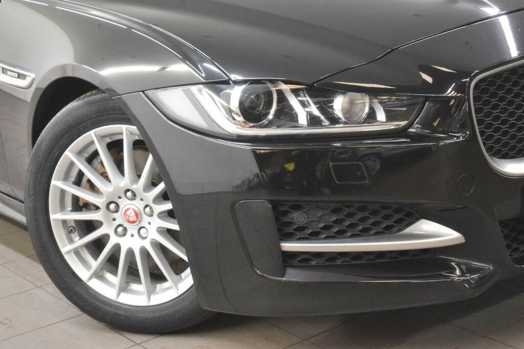 Jaguar XE 2.0D R-sport Euro 6 Ss Black #6