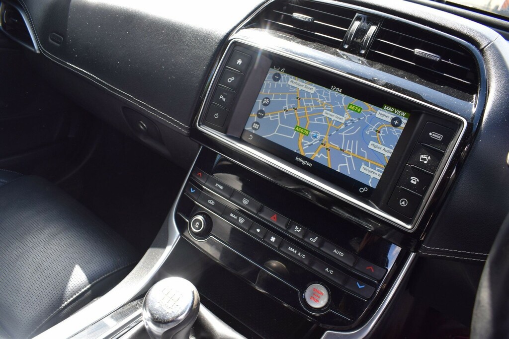 Jaguar XE 2.0D R-sport Euro 6 Ss Black #4