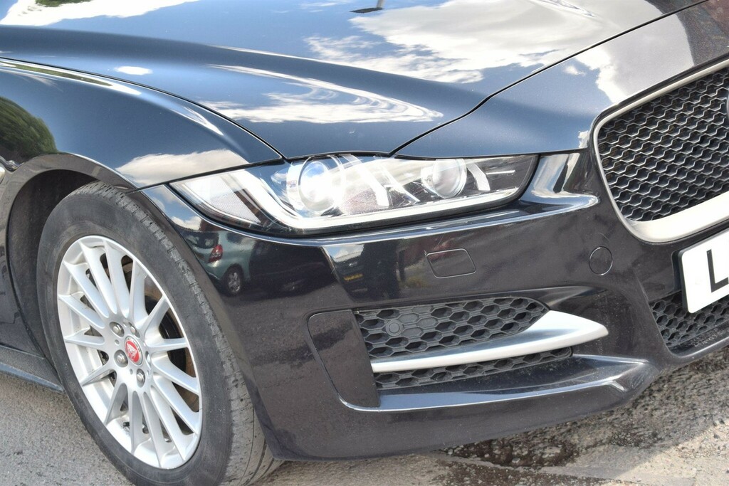 Jaguar XE 2.0D R-sport Euro 6 Ss Black #6