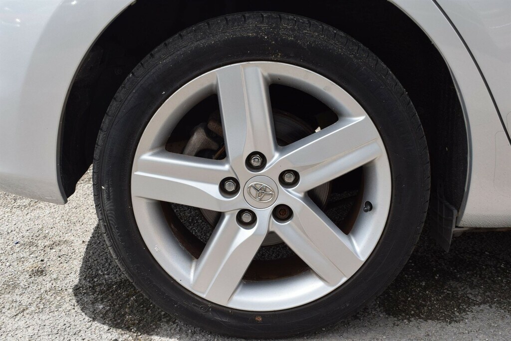 Toyota Auris Hatchback 1.33 Black #14