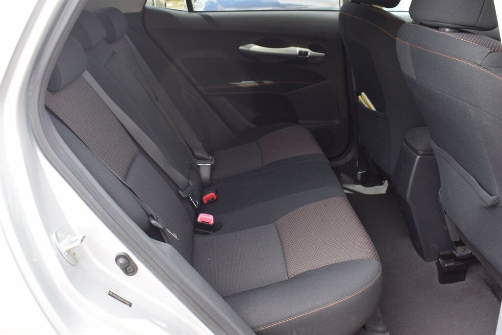 Toyota Auris Hatchback 1.33 Black #21