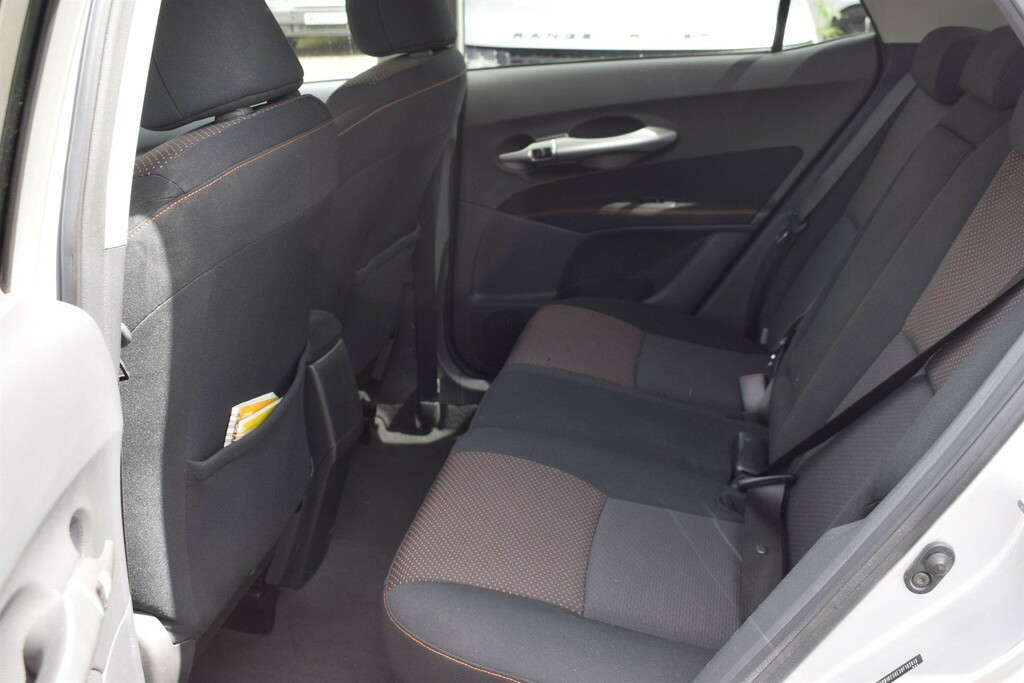 Toyota Auris Hatchback 1.33 Black #25