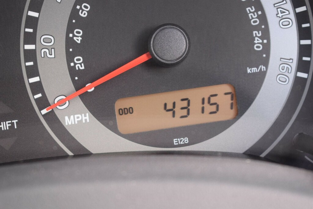Toyota Auris Hatchback 1.33 Black #22
