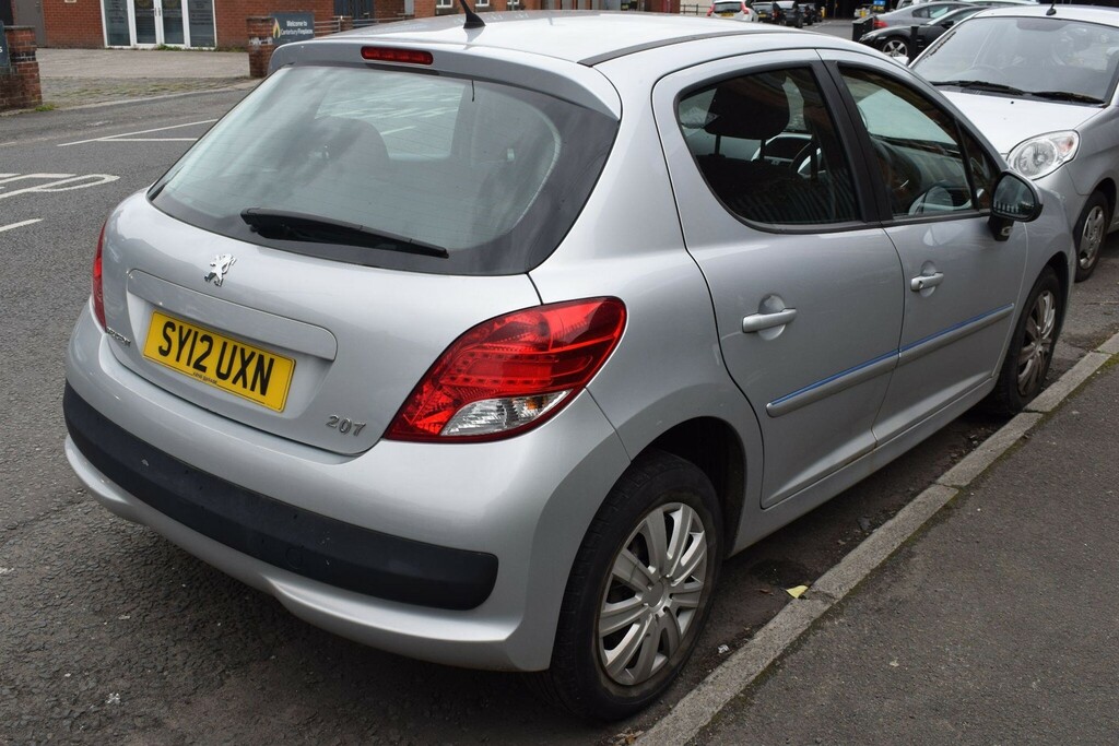 Peugeot 207 Active Vti Silver #10