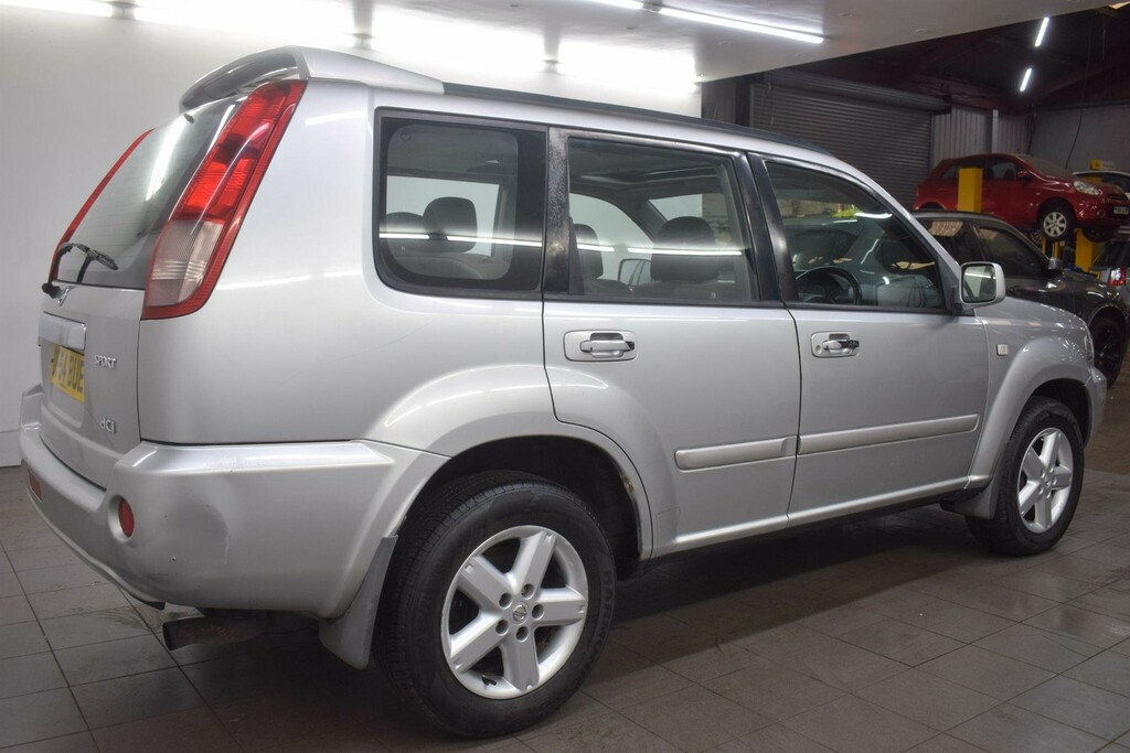 Nissan X-Trail 2.2 Dci Sport Silver #2