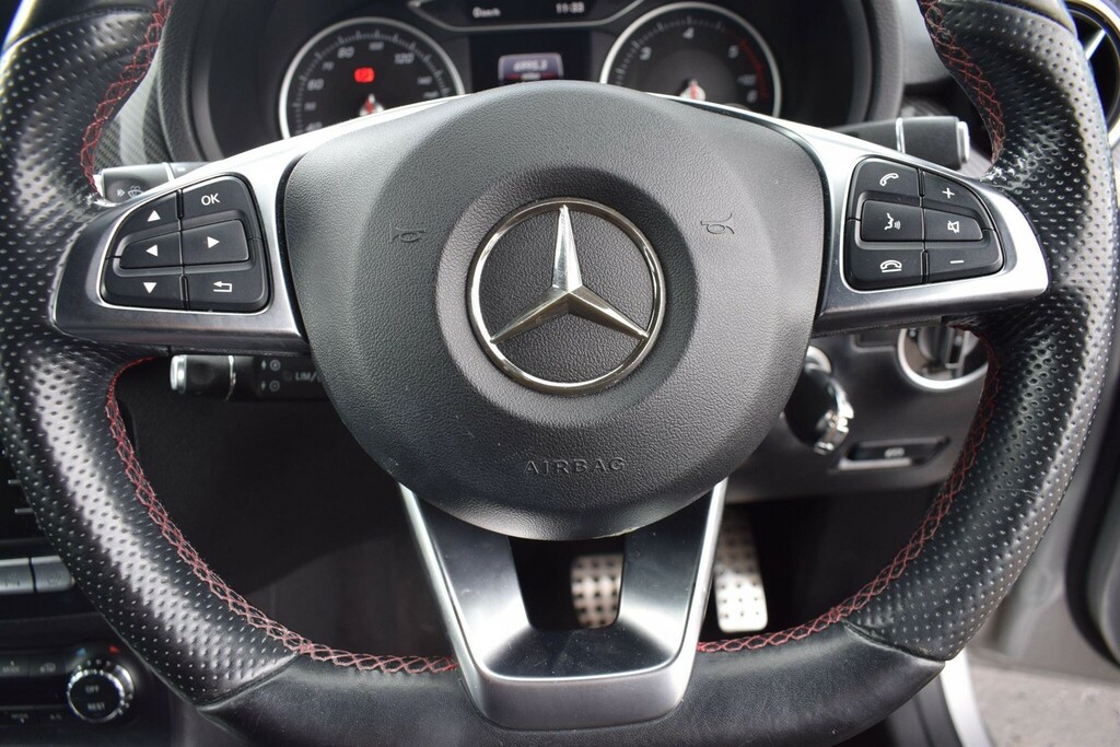 Mercedes-Benz B Class Hatchback Black #38