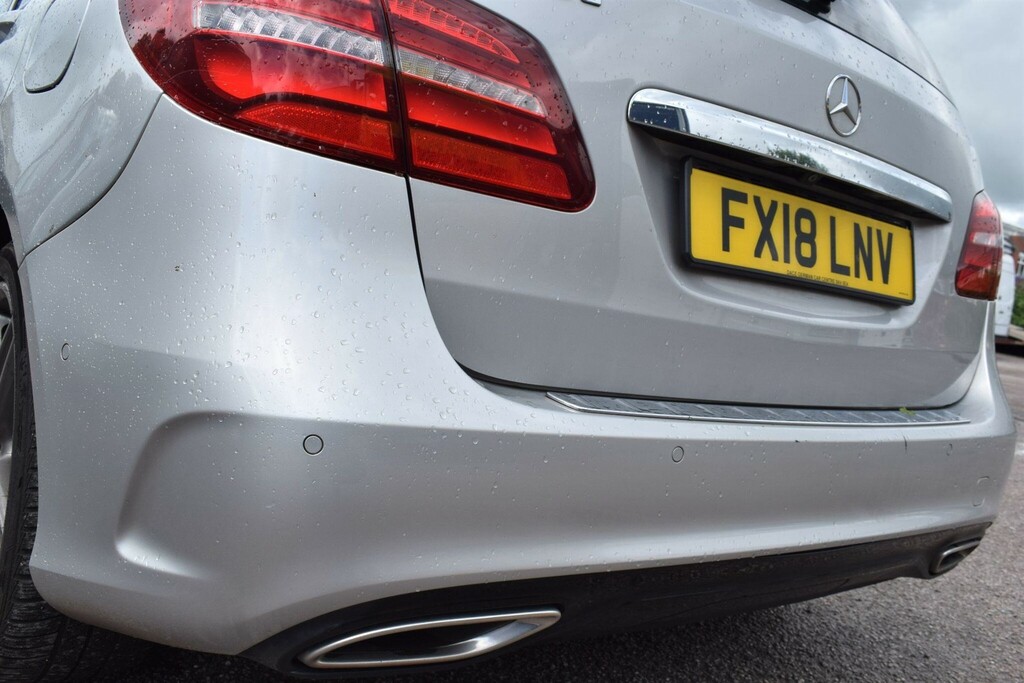 Mercedes-Benz B Class Hatchback Black #10