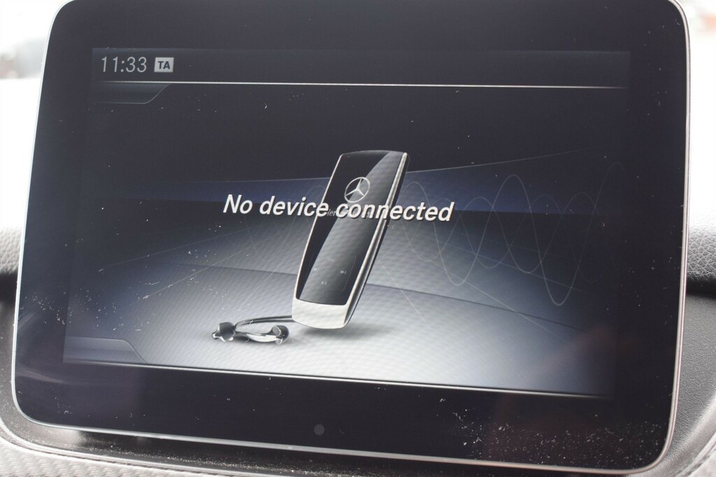 Mercedes-Benz B Class Hatchback Black #27