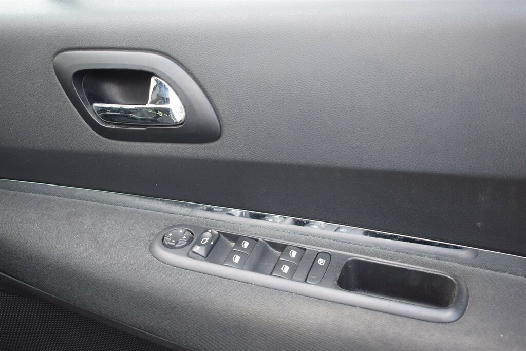 Peugeot 3008 E-hdi Active Grey #28