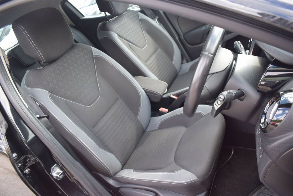 Renault Clio 1.1 Dynamique Nav 16V Black #17