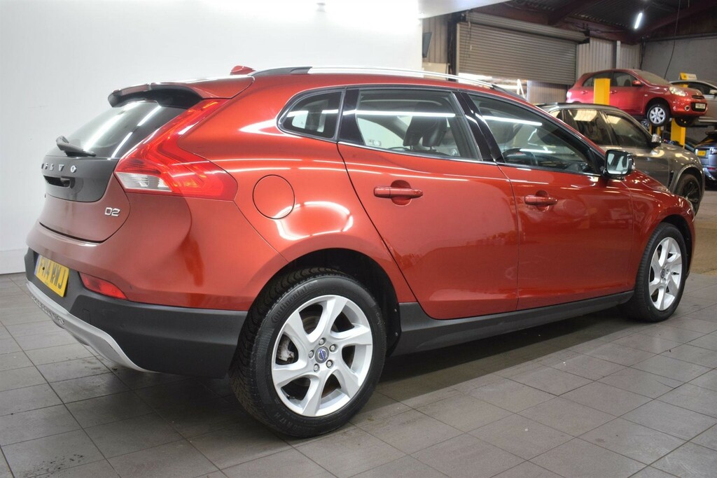 Volvo V40 Cross Country 1.6 D2 Lux Powershift Euro 5 Ss Red #2