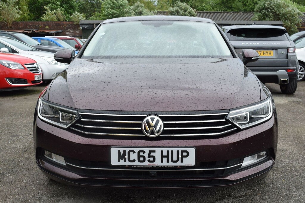 Volkswagen Passat Blue #19
