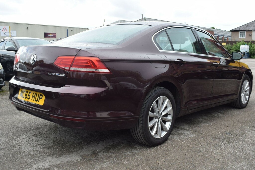 Volkswagen Passat Blue #17