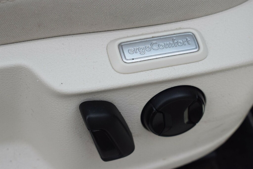Volkswagen Passat Blue #32
