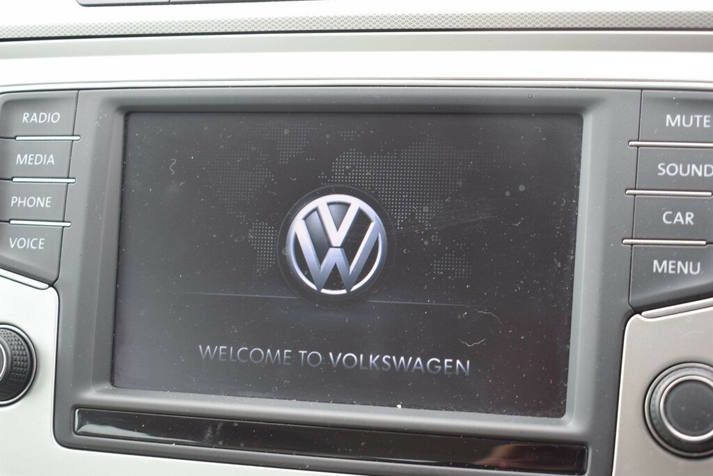 Volkswagen Passat Blue #24