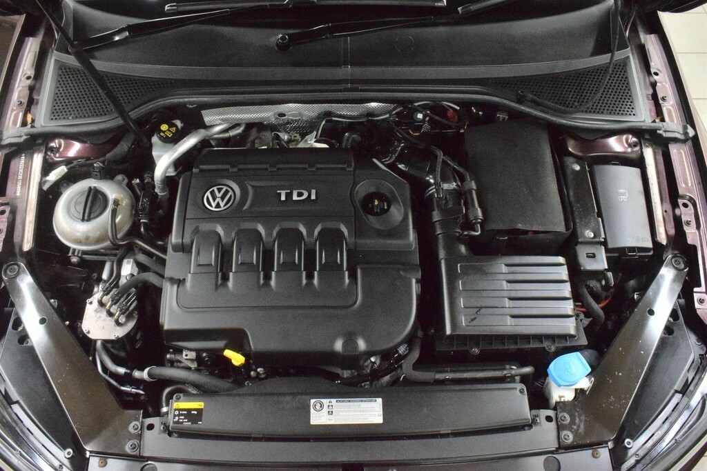 Volkswagen Passat 2.0 Tdi Bluemotion Tech Se Euro 6 Ss Red #4