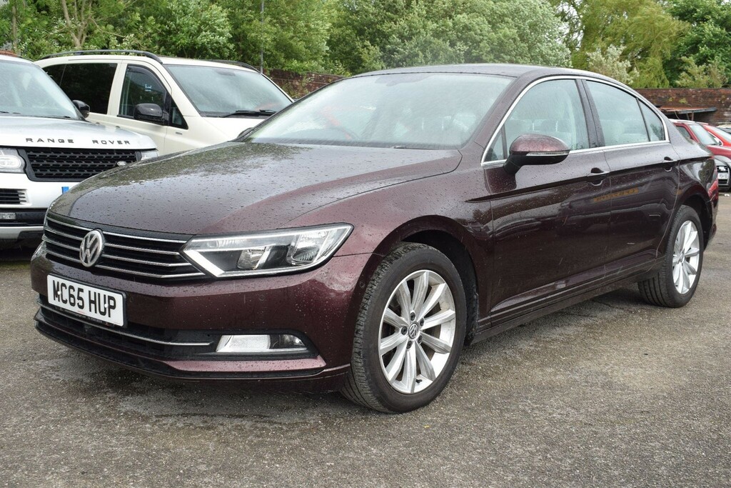 Volkswagen Passat Blue #13