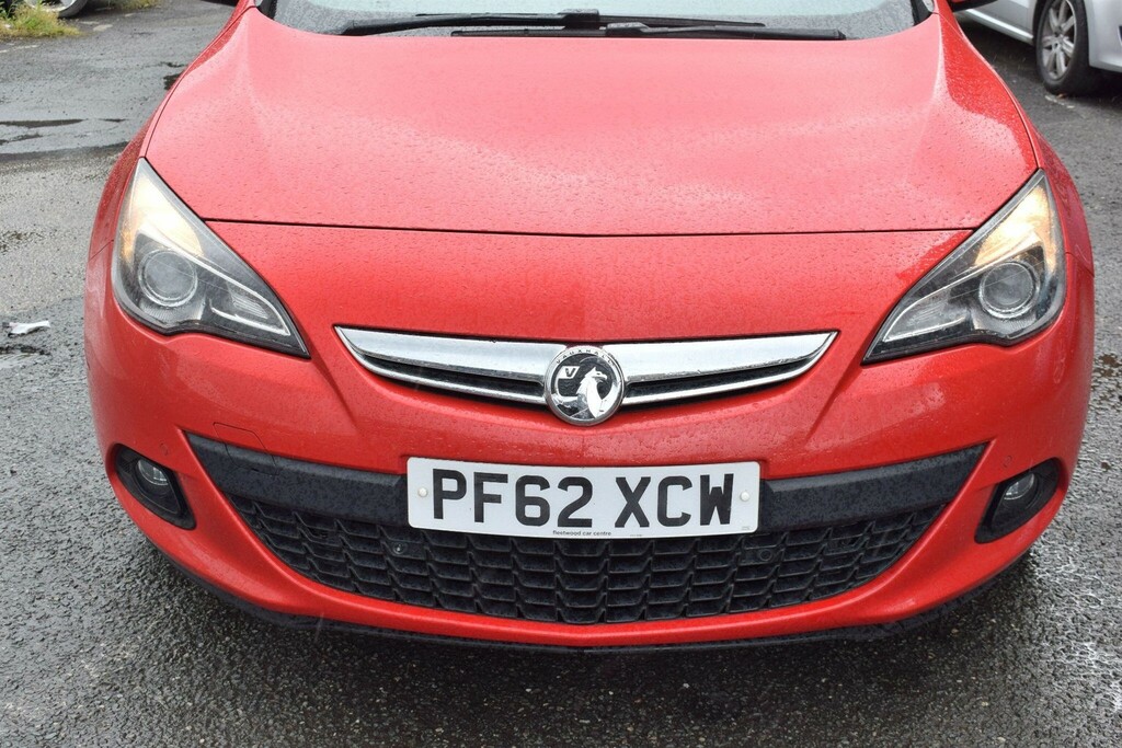 Vauxhall Astra GTC Coupe Red #6