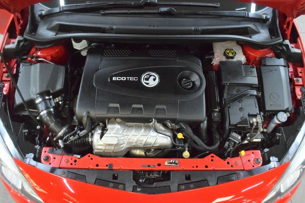 Vauxhall Astra GTC 2.0 Cdti Sri Euro 5 Ss Red #4