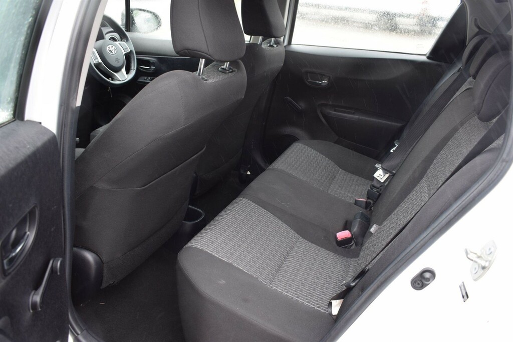 Toyota Yaris Hatchback White #31