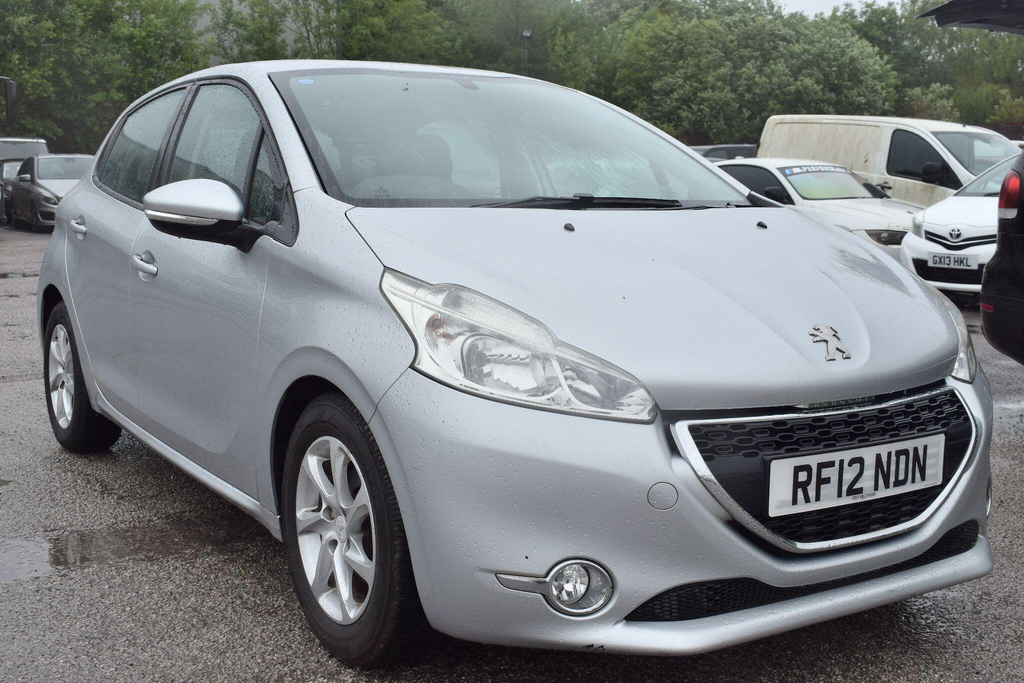 Peugeot 208 1.6 E-hdi Active Euro 5 Ss Silver