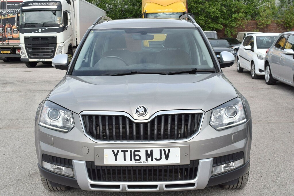 Skoda Yeti Se L White #7
