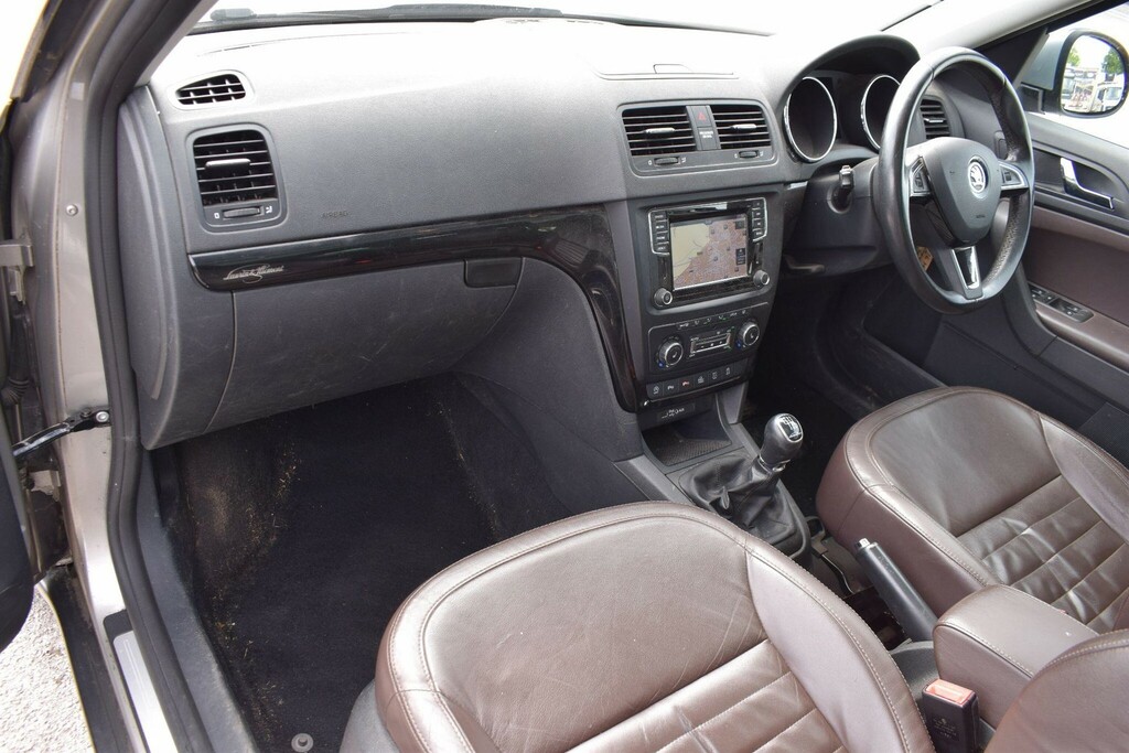 Skoda Yeti 2.0 Tdi Laurin Klement Outdoor 4Wd Euro 6 Ss Beige #2