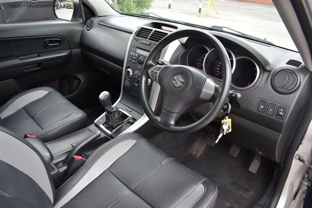 Suzuki Grand Vitara 1.6 Vvt 4Wd Euro 4 Silver #3
