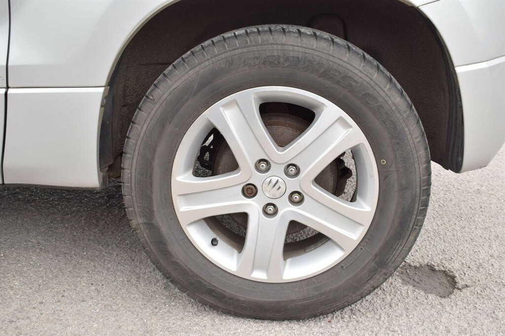 Suzuki Grand Vitara 1.6L 3dr Silver #7