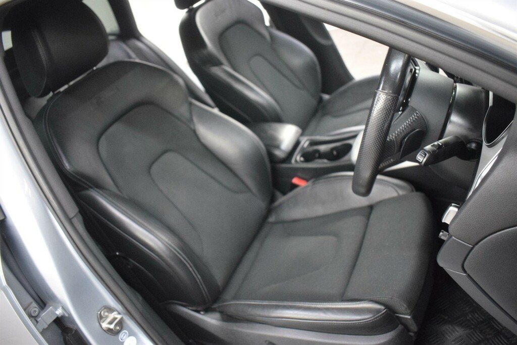 Audi A4 Avant 2.0 Avant Tfsi S Line 188 Bhp Black #38
