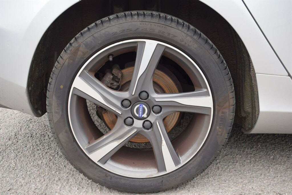 Volvo V40 1.6 D2 R-design Euro 5 Ss 2015 Grey #16
