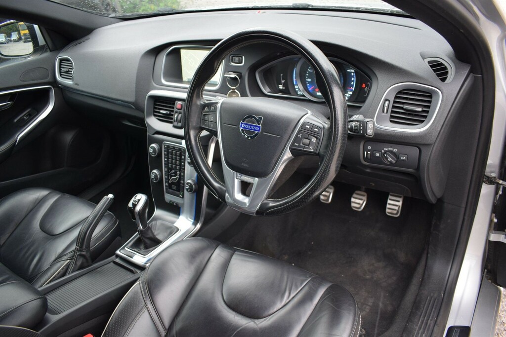 Volvo V40 Hatchback Silver #3