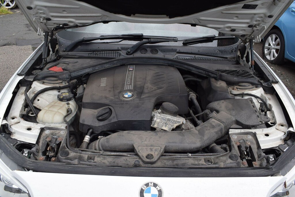 BMW 1 Series 3.0 M135i Euro 6 Ss White #6