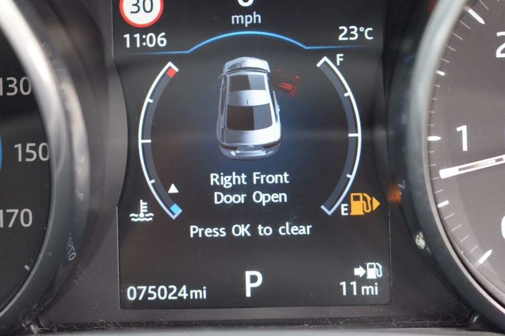 Jaguar XE 2.0D 240 R-sport Awd Black #26