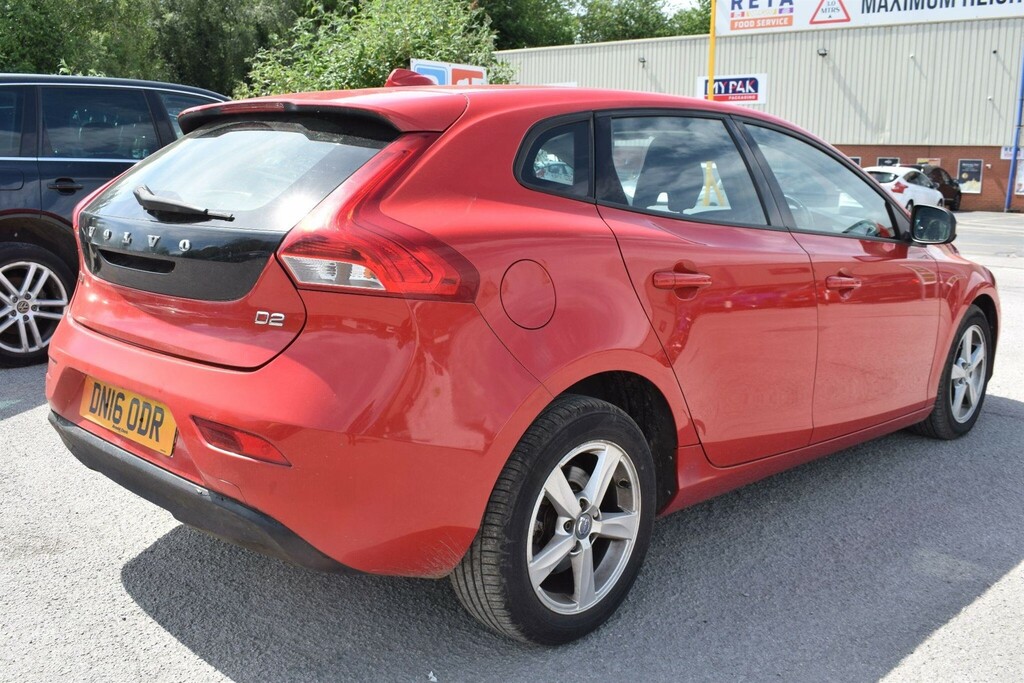 Volvo V40 2.0 D2 Es Euro 6 Ss Red #2