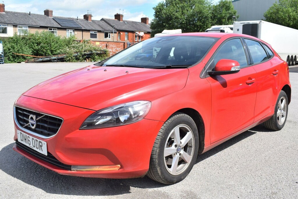 Volvo V40 2.0 D2 Es Euro 6 Ss Red #5