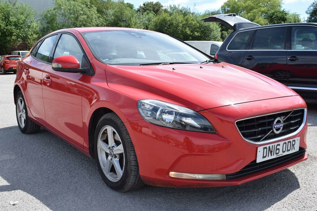 Volvo V40 2.0 D2 R-design Lux Euro 6 Ss White #7