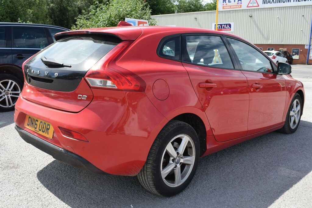 Volvo V40 2.0 D2 R-design Lux Euro 6 Ss White #11
