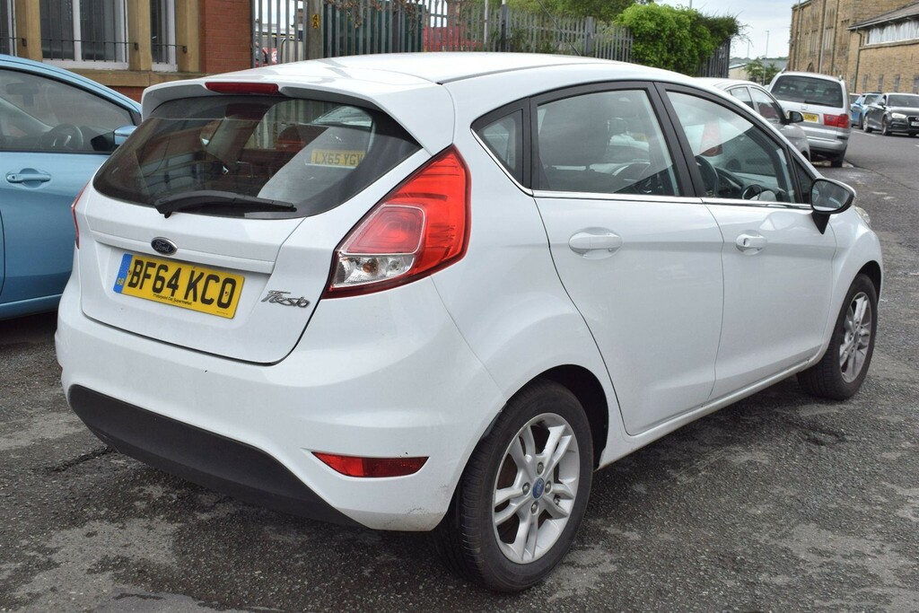 Ford Fiesta 1.25 Zetec Euro 5 White #2
