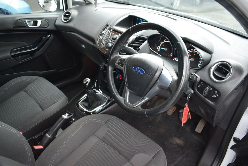 Ford Fiesta 1.25 Zetec Euro 5 White #3