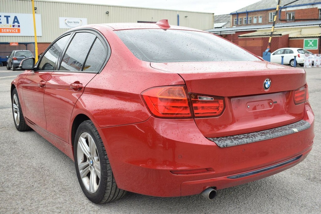 BMW 3 Series Saloon Blue #7