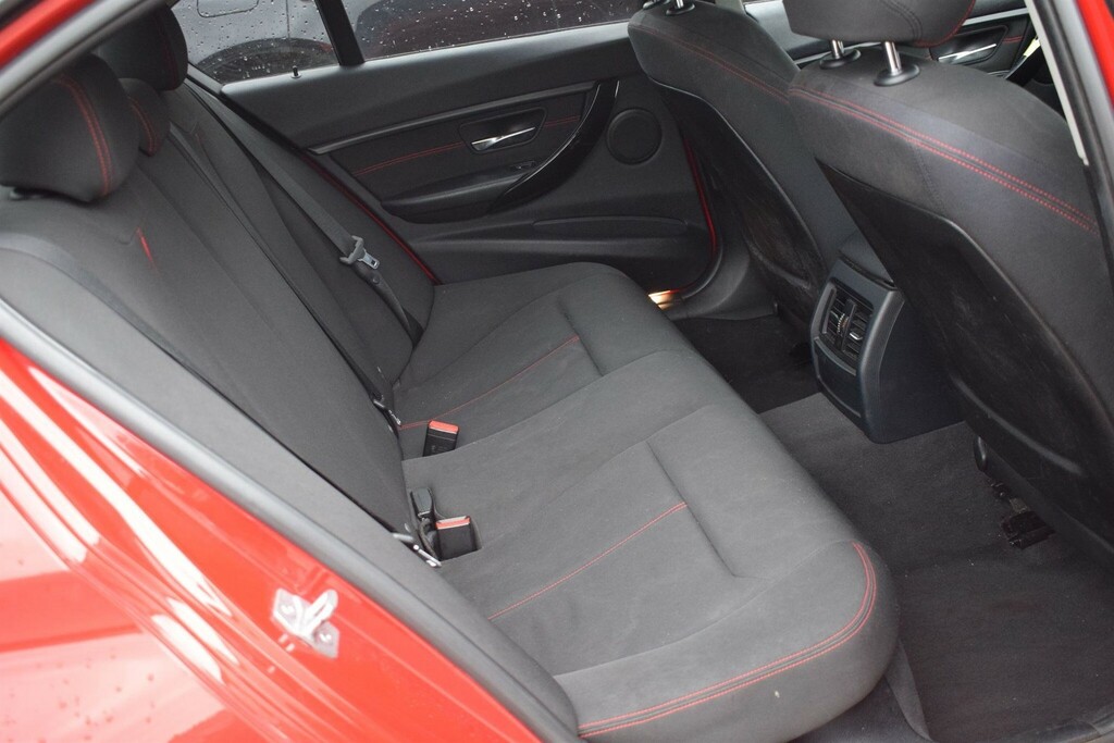 BMW 3 Series Saloon Blue #20